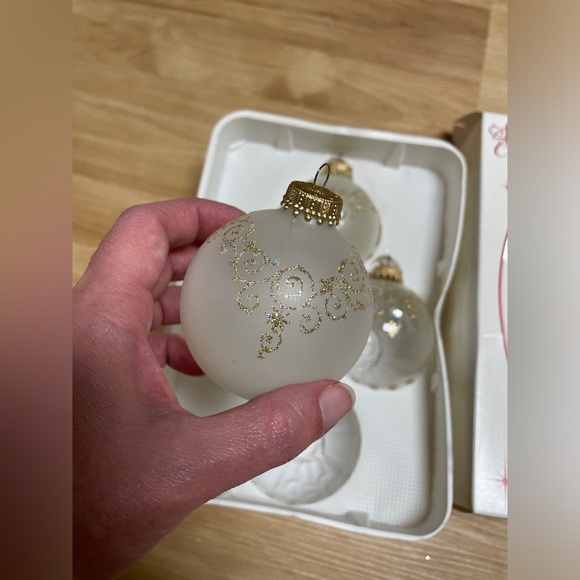 VTG Christmas By Krebs Frosted Clear Ball Ornaments Hand Painted Gold Filigree - Picture 4 of 9